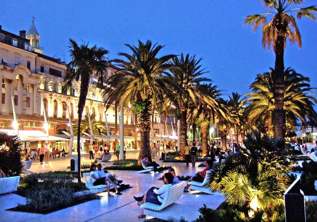 Spalatum Boutique Suites Сплит Екстериор снимка
